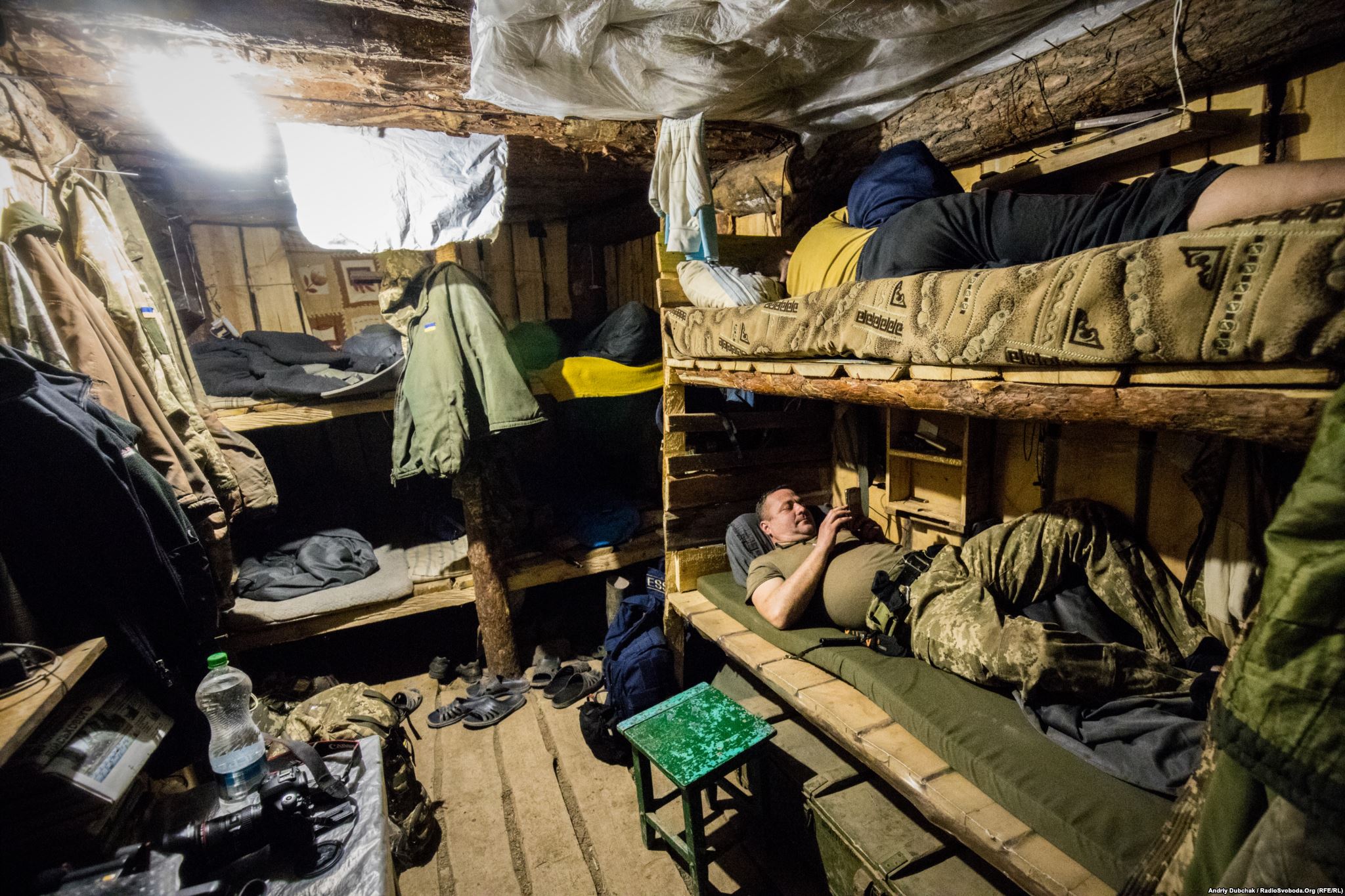 “Sleeping dugout” housing 10 bed spaces. This is the place where soldiers rest between combat duties (photo by ukrainian military photographer Andriy Dubchak)