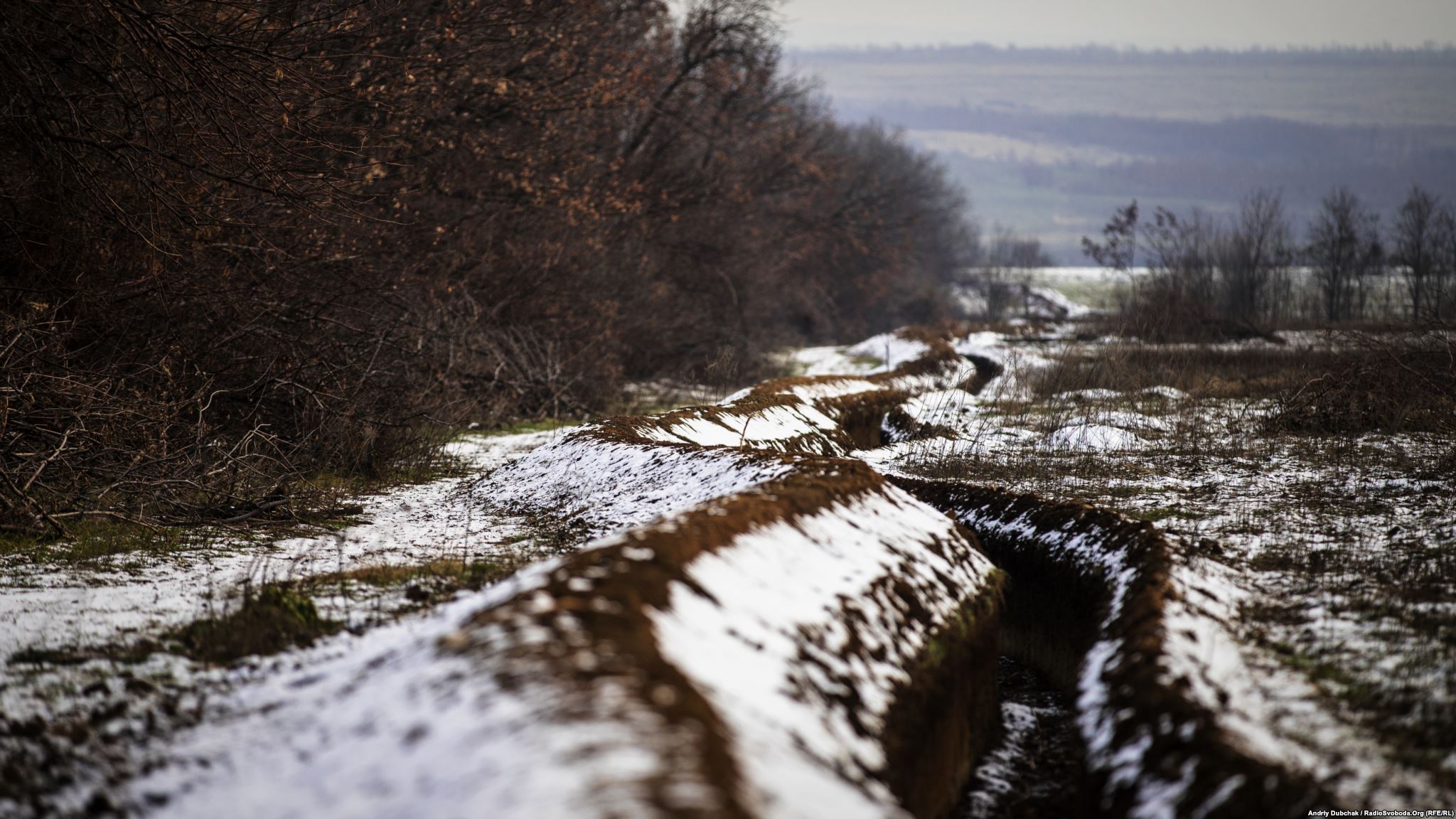 Trench lines of Ukrainian military positions, near Popasna (photo by ukrainian military photographer Andriy Dubchak)